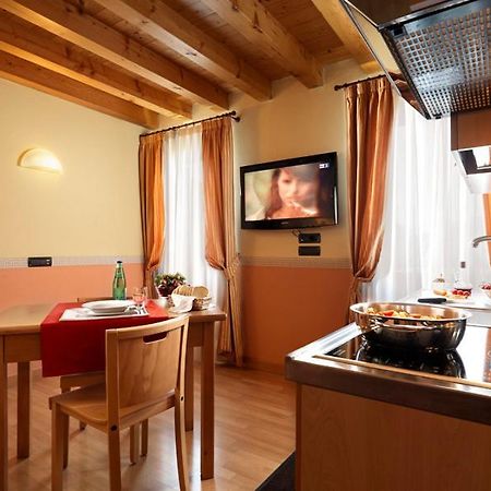 קמפוסמפיירו Hotel & Residence Roma מראה חיצוני תמונה