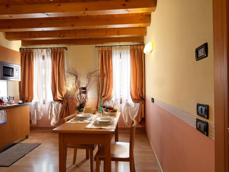 קמפוסמפיירו Hotel & Residence Roma מראה חיצוני תמונה