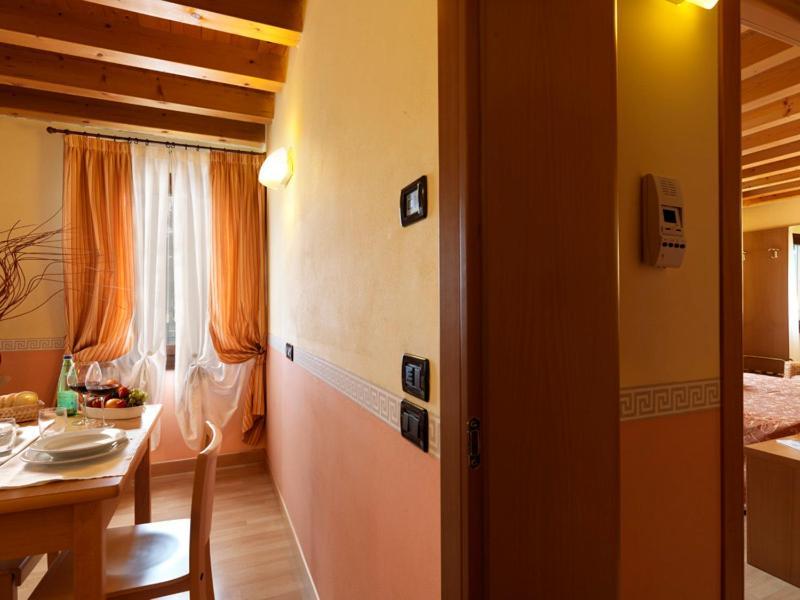קמפוסמפיירו Hotel & Residence Roma מראה חיצוני תמונה