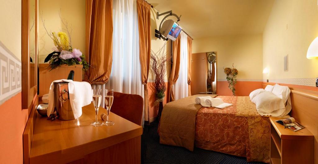 קמפוסמפיירו Hotel & Residence Roma חדר תמונה