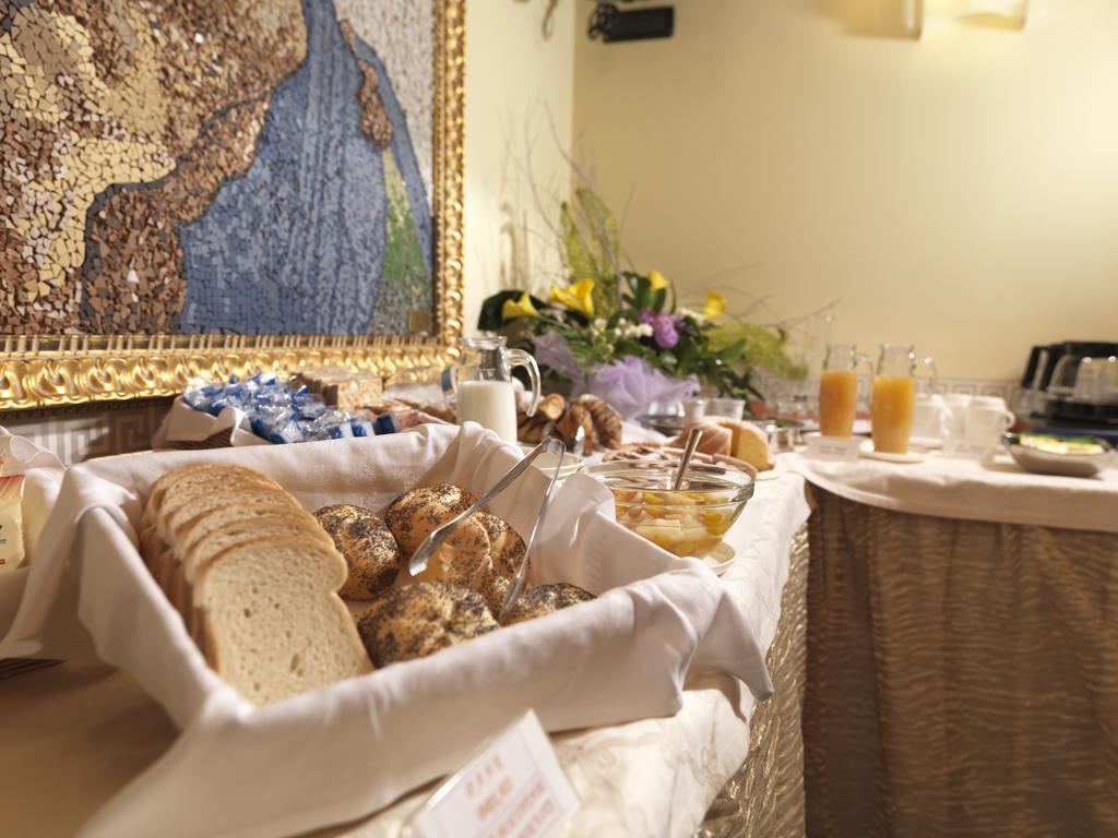 קמפוסמפיירו Hotel & Residence Roma מראה חיצוני תמונה