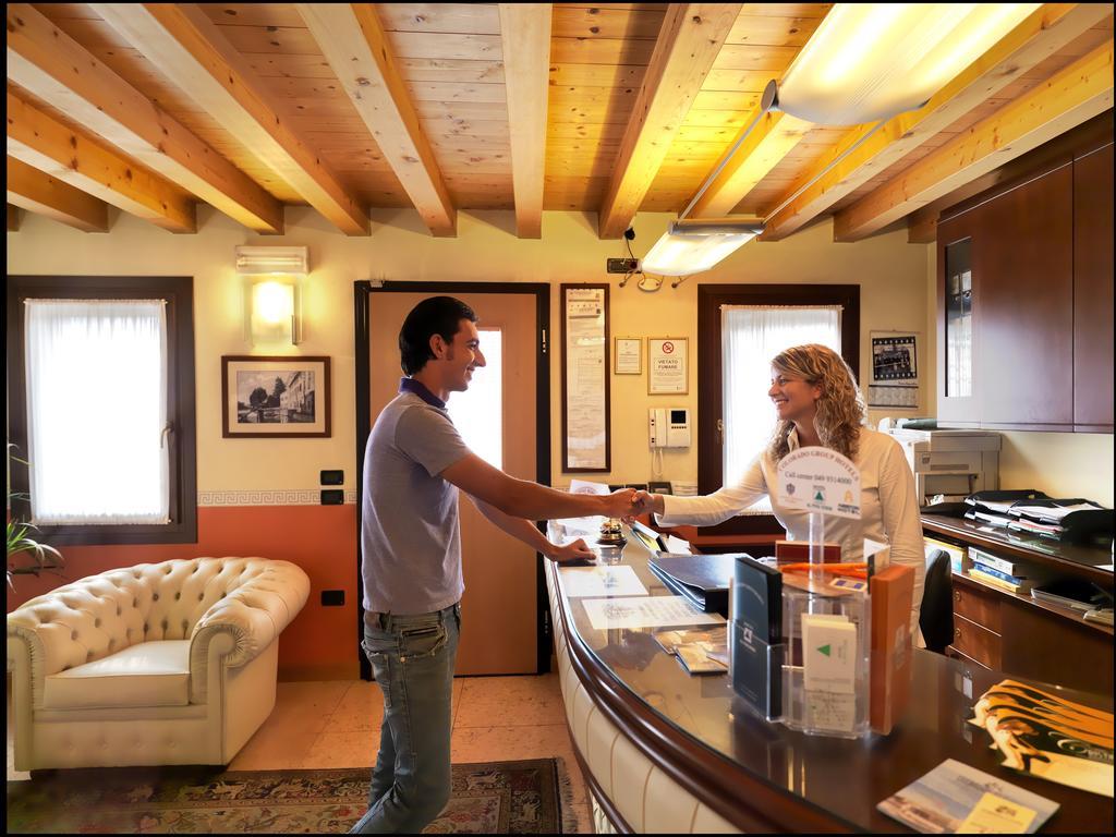 קמפוסמפיירו Hotel & Residence Roma מראה חיצוני תמונה