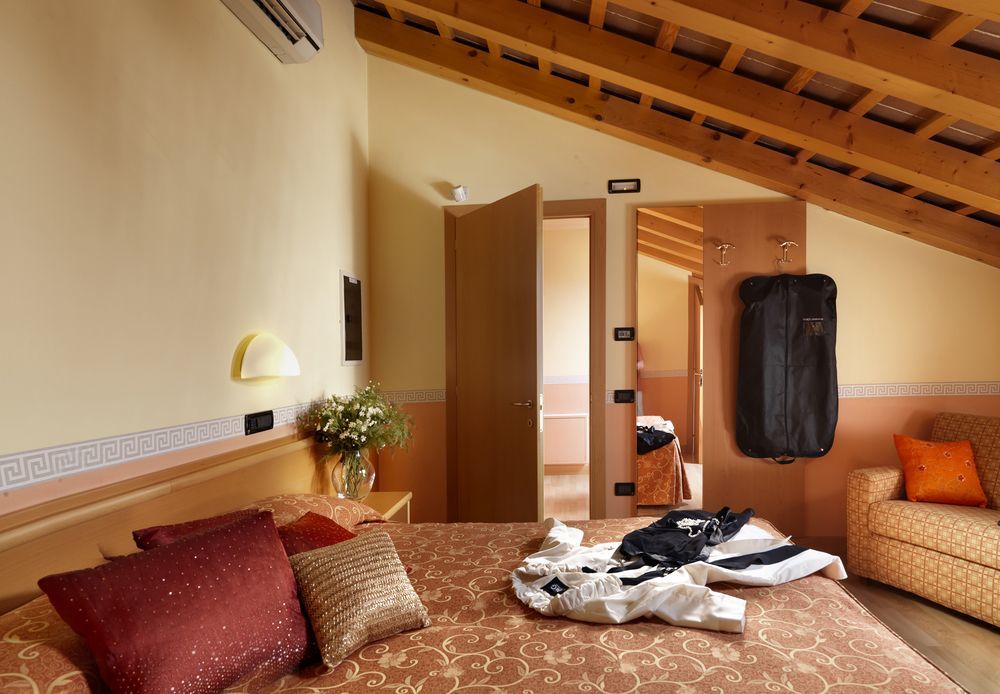 קמפוסמפיירו Hotel & Residence Roma מראה חיצוני תמונה
